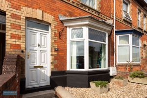 Front bay- click for photo gallery